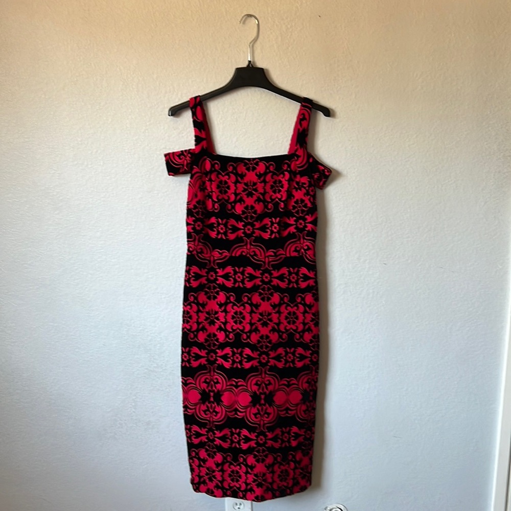 New York & Company-Mid Length Shift Dress-Red & Black-Size Small